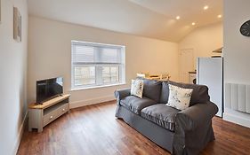Host & Stay - Main Street Apartments