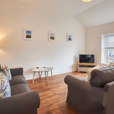 Host & Stay - Main Street Apartments Seahouses Exterior photo